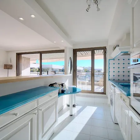 Ref 1174 - With Sea View