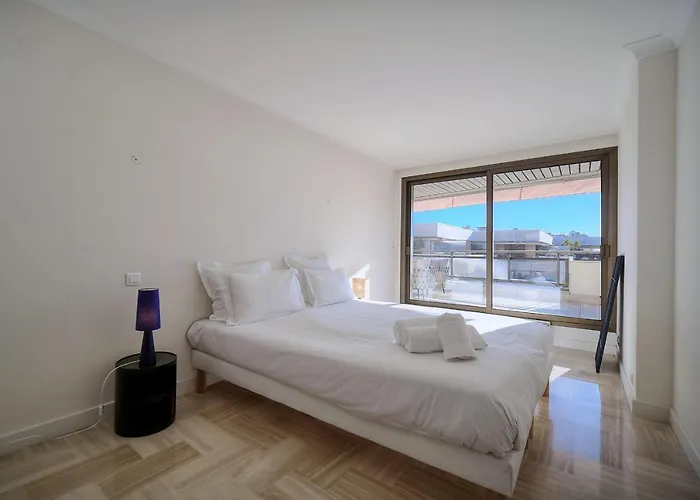 Ref 1174 - With Sea View * Cannes