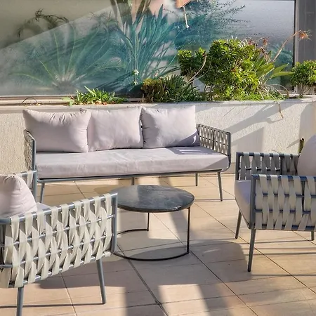 Ref 1174 - With Sea View Cannes